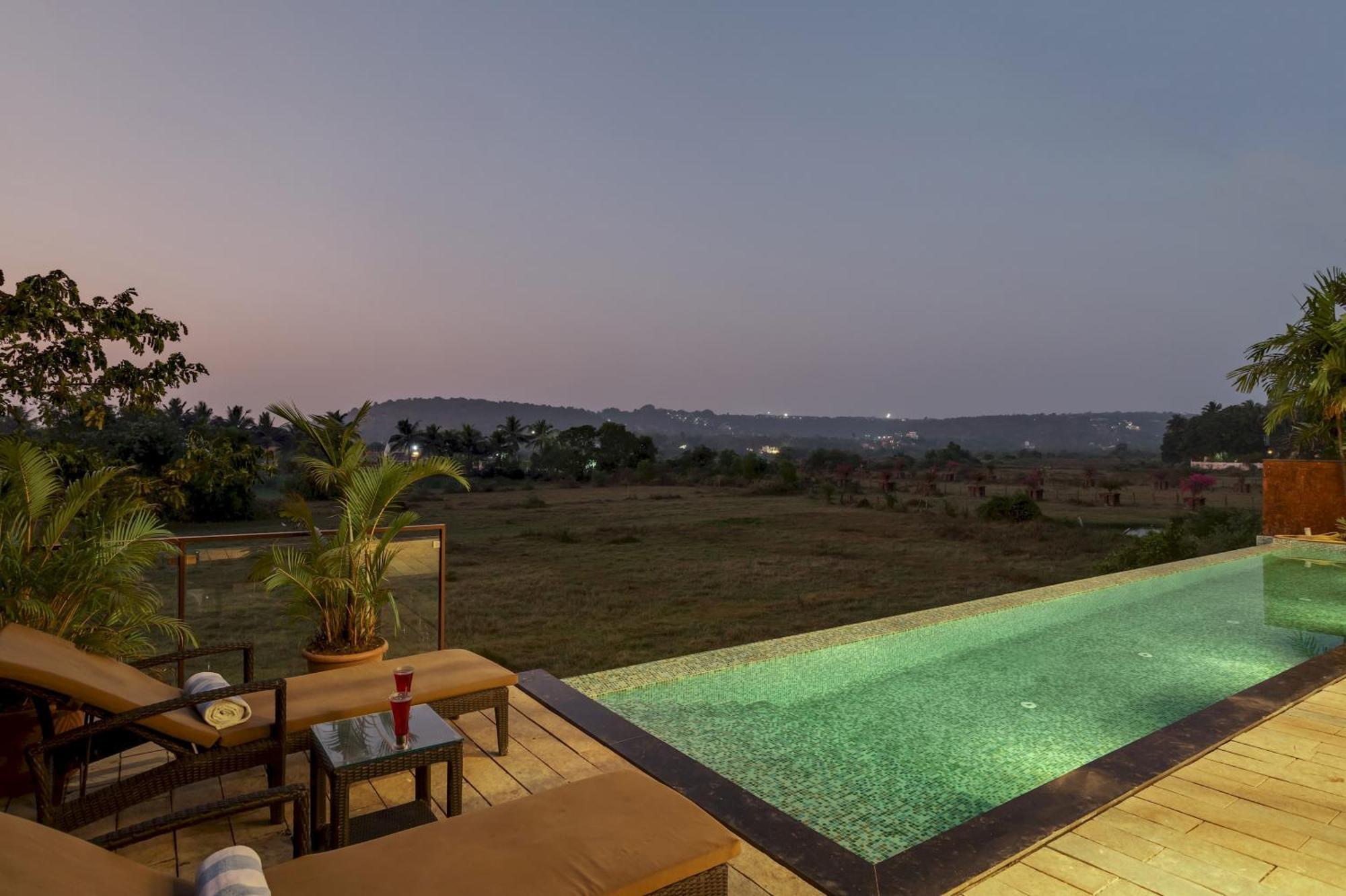 Villa Sohonos 2 - Luxurious 3Bhk With Private Pool à Nerul  Extérieur photo